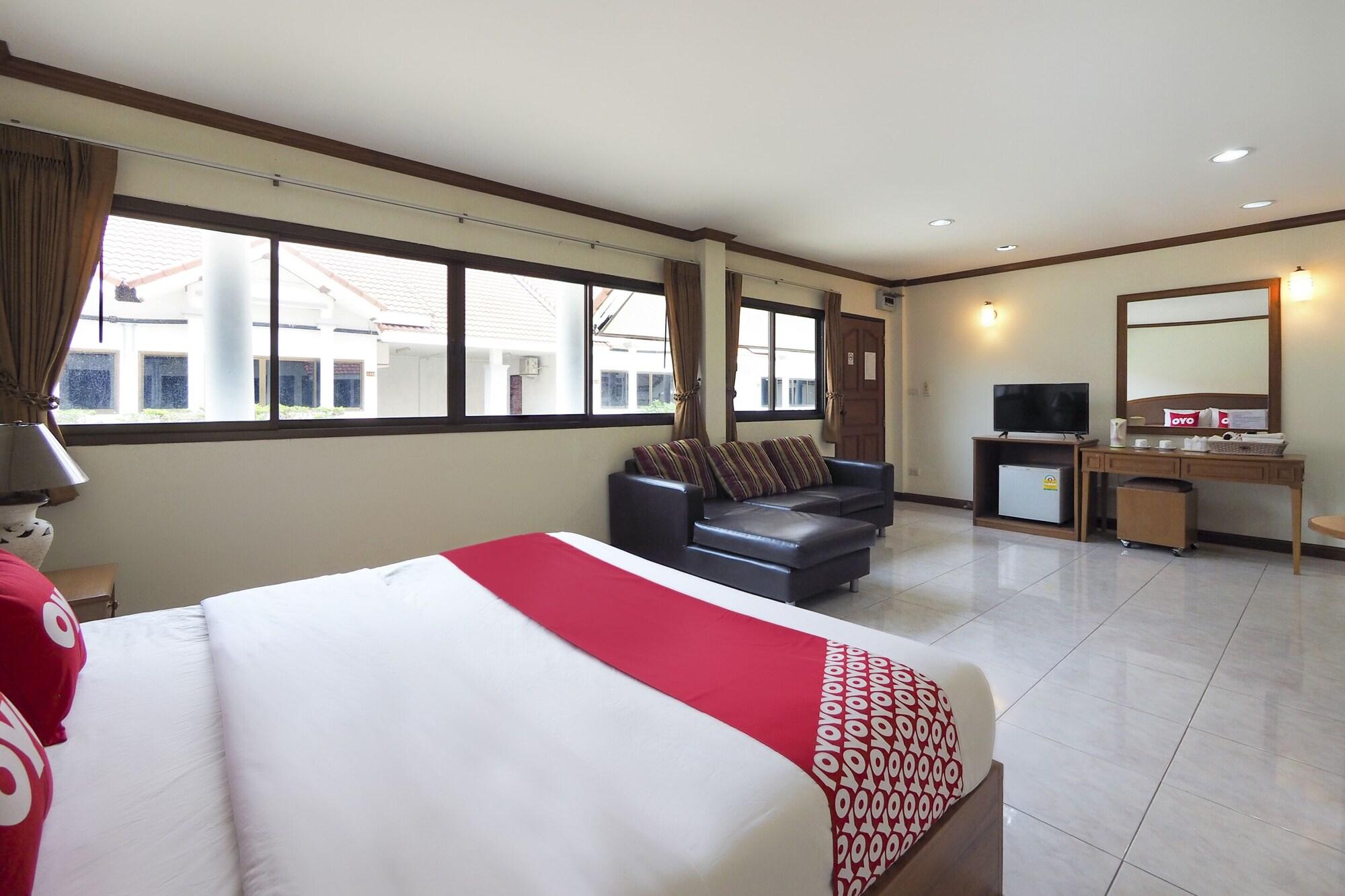 Oyo 859 Golden Land Hotel Chiang Rai Exteriör bild