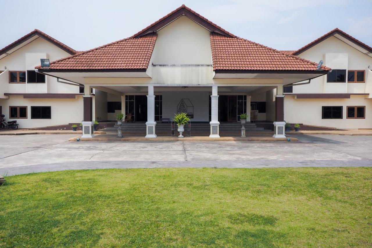 Oyo 859 Golden Land Hotel Chiang Rai Exteriör bild