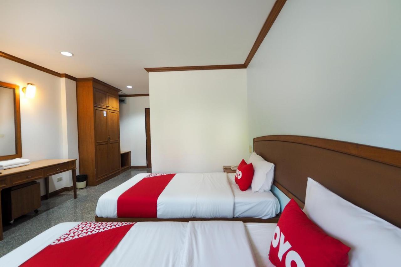 Oyo 859 Golden Land Hotel Chiang Rai Exteriör bild